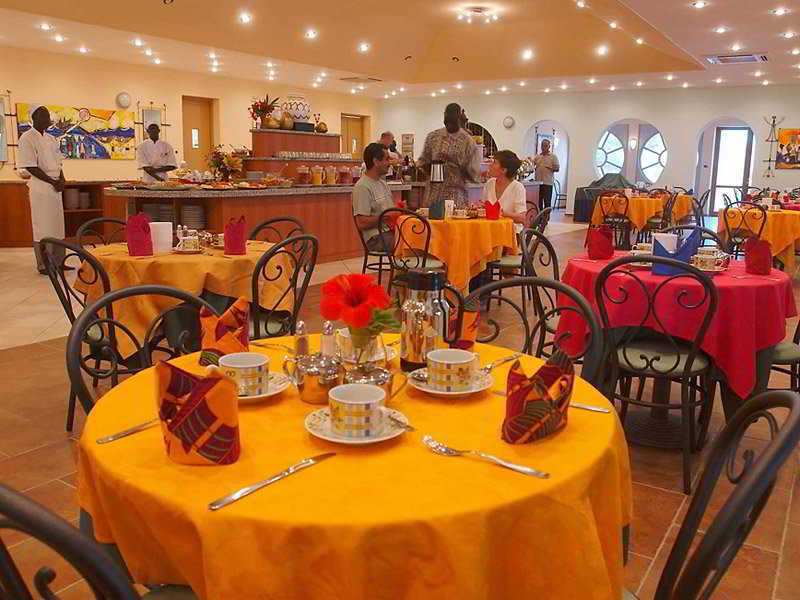 Sunbeach Hotel & Resort Bakau Экстерьер фото