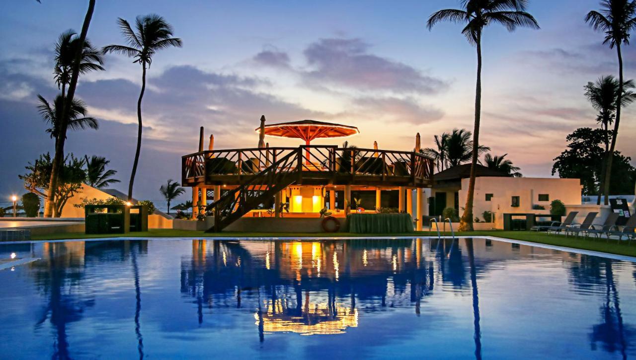 Sunbeach Hotel & Resort Bakau Экстерьер фото