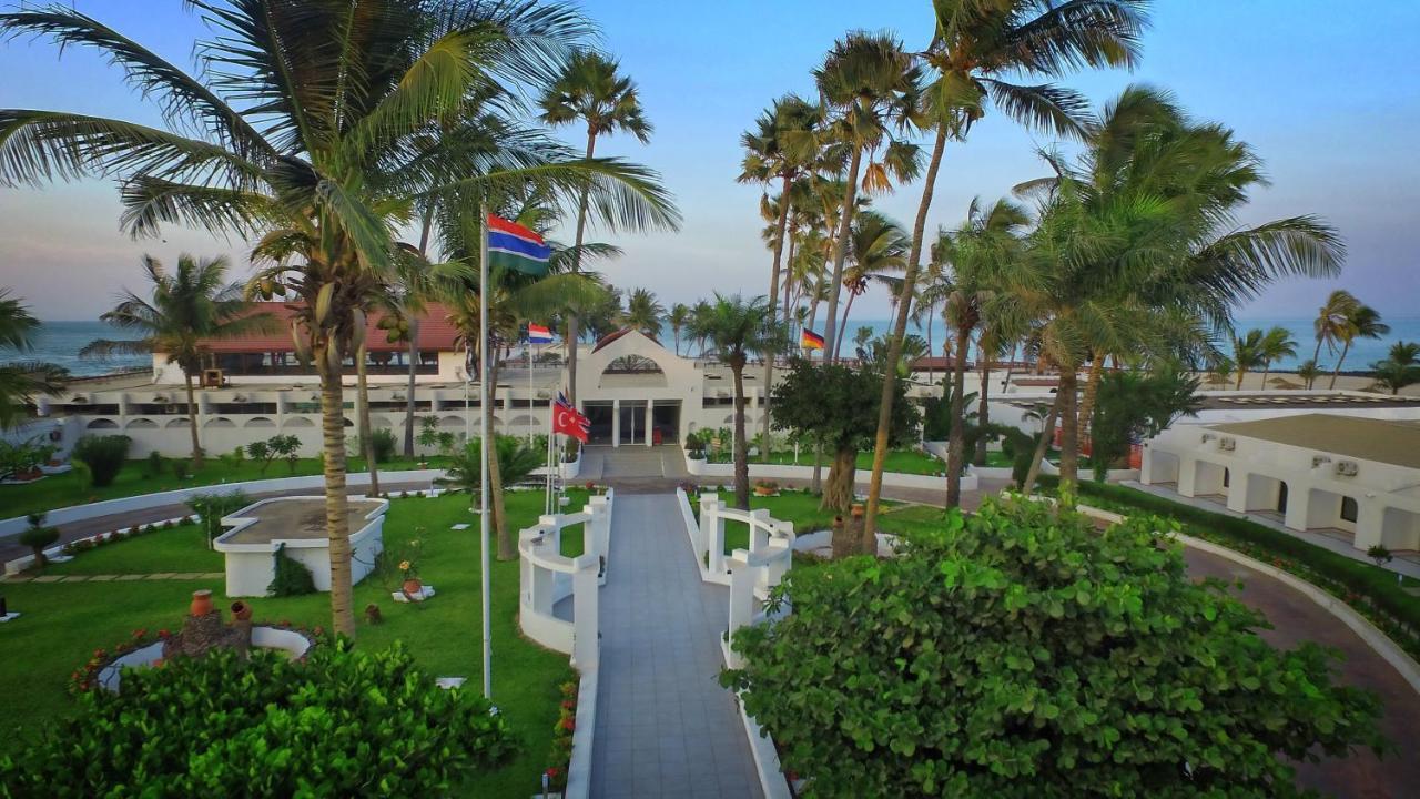 Sunbeach Hotel & Resort Bakau Экстерьер фото