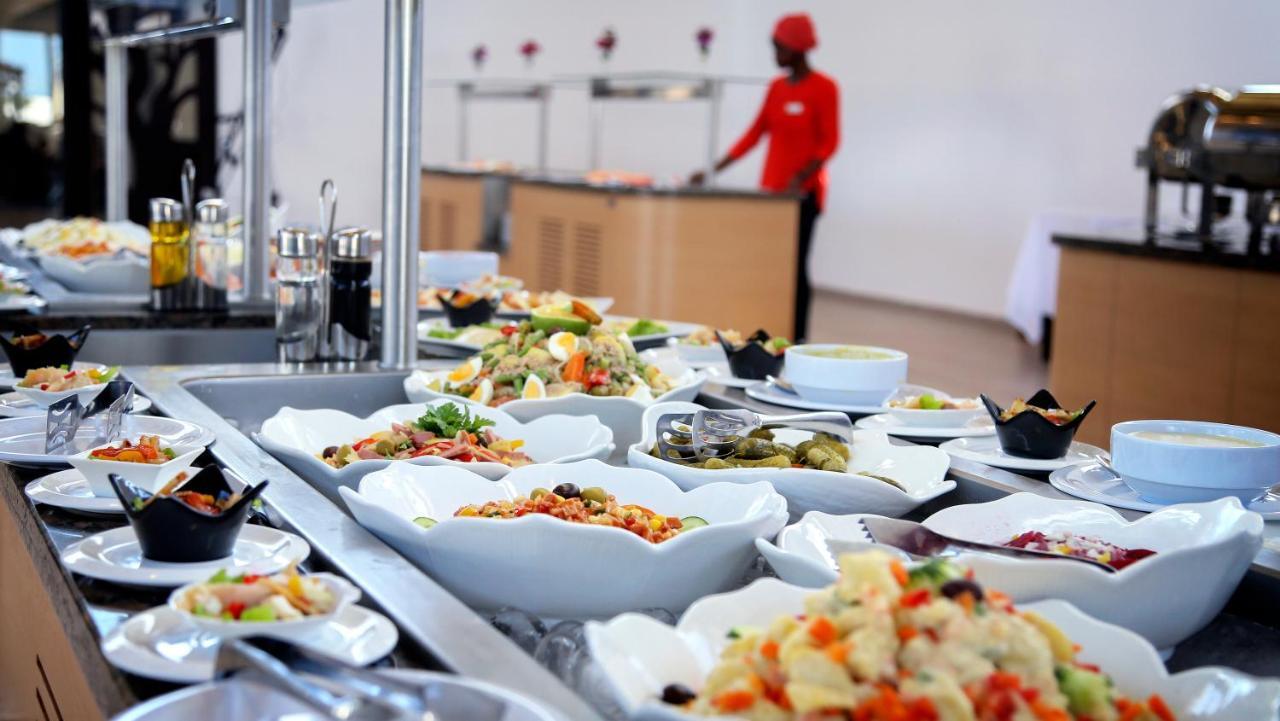 Sunbeach Hotel & Resort Bakau Экстерьер фото