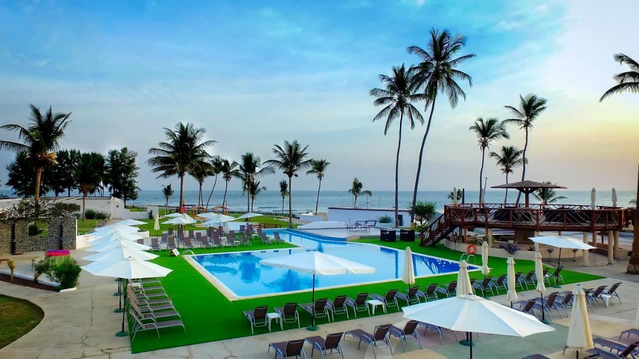 Sunbeach Hotel & Resort Bakau Экстерьер фото